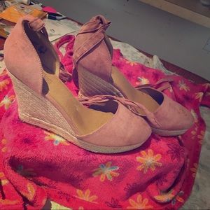 Pink Wedgeheels Payless shoes